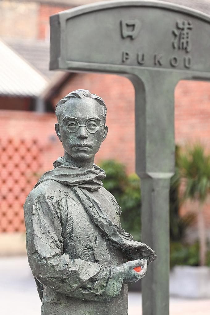 开街两个月超百万人次打卡，浦口火车站如何变身文化新地标？