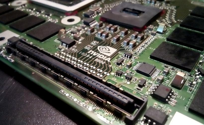 如何将NVIDIA显卡驱动回滚到先前版本？