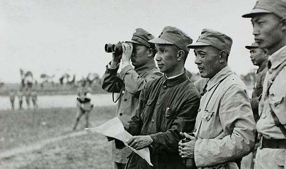东野歼敌47万，华野44万，同为战神，粟裕与林彪谁更胜一筹？