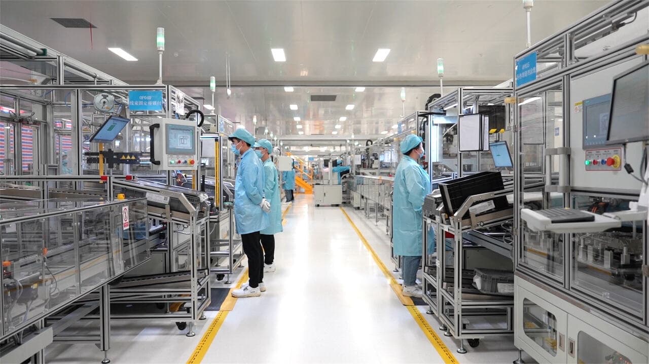 产业向新 项目快跑 宁波前湾新区前三季度战略性新兴产业增加值增长近三成