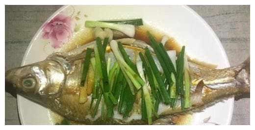 蚝油清蒸鳊鱼的家常做法