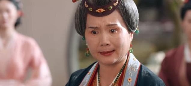 《似锦》：祖母冷酷打压姜似，背后藏着家族利益的残酷博弈