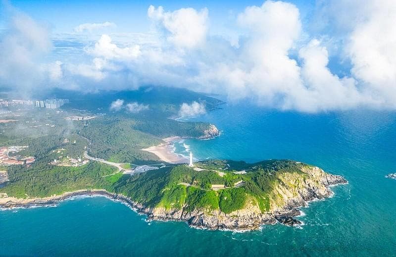 海南岛封关，中国中免何去何从？