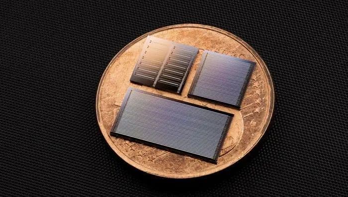 中国科学家打造低成本、高效率的新型光子芯片