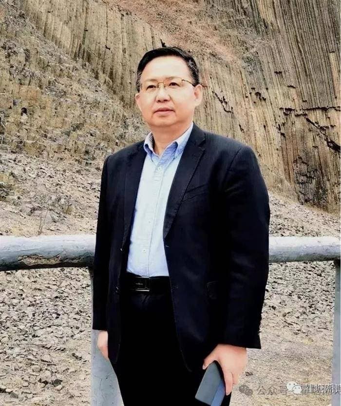 名家点评汪冬霖诗章：新词入诗的艺术探索