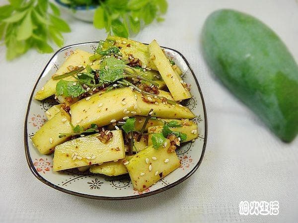 酸辣芒果的做法 只是零食，绝对不是一盘菜——酸辣芒果 酸辣芒果怎么做