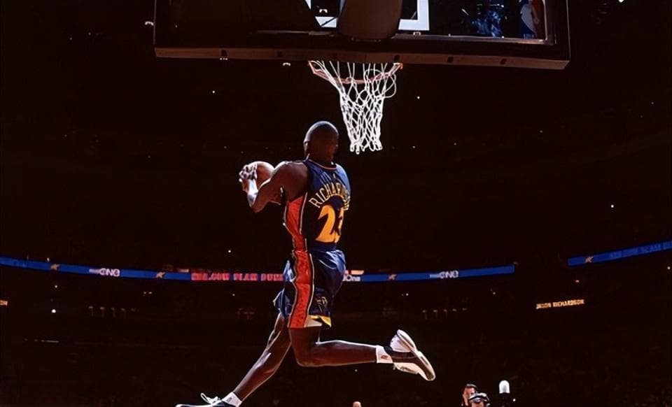 NBA历史十大扣篮王盘点，乔丹仅第三，谁是真正的空中艺术家？