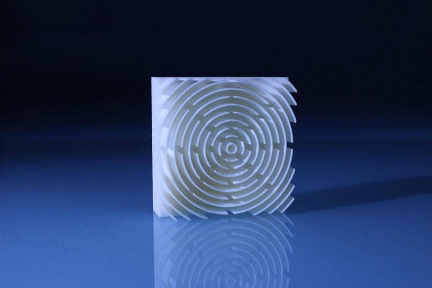 氧化锆陶瓷在生物医学领域的广泛应用：高强度、高硬度、耐腐蚀