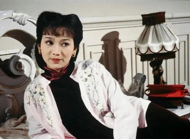 赵雅芝刘亦菲演绎冯程程：两个时代的经典诠释