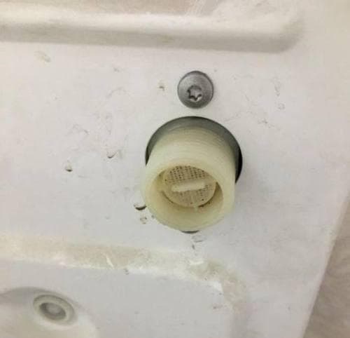 机器进水了会怎么样？（水侵入机器，后果严重，应及时处理）