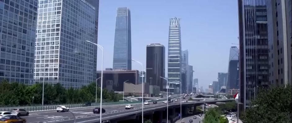 技术突破、AI接入、北斗赋能 中国电动汽车产业未来这么干