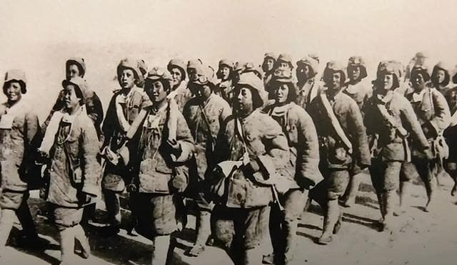 什么是兵团？为什么提到新疆，后面总会跟着一个生产建设兵团？