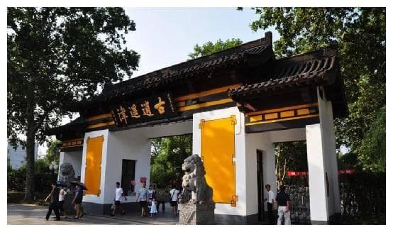 逍遥津之战：张辽如何以八百人击败孙权十万大军？