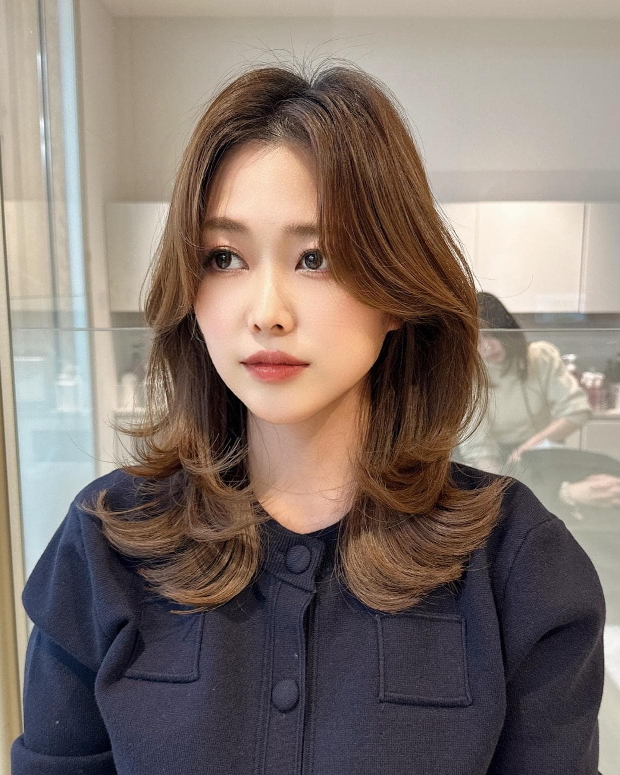 微卷锁骨发，轻松打造“头包脸”的黄金比例 时尚圈永不过时