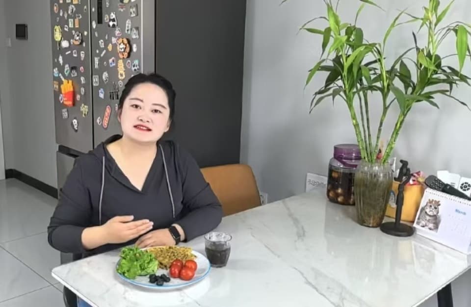 从“外卖女孩”到“早餐达人”，揭秘她减重十多斤背后的营养食谱!