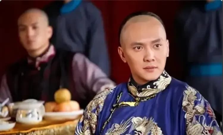 雍正临死前赐死一人，让乾隆稳坐江山60年，自己却背负千古骂名