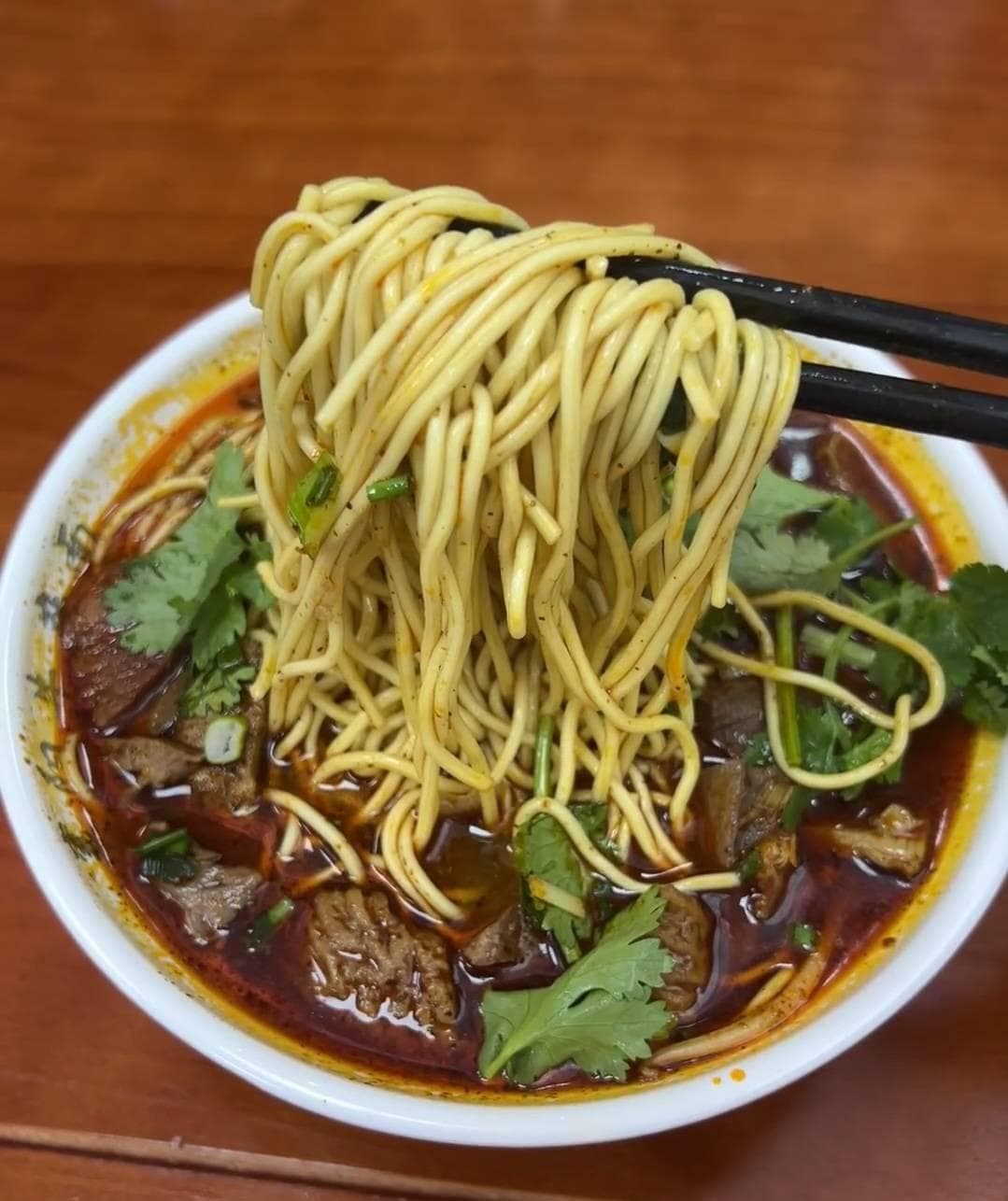 襄阳牛油面：一座城市的味道传奇