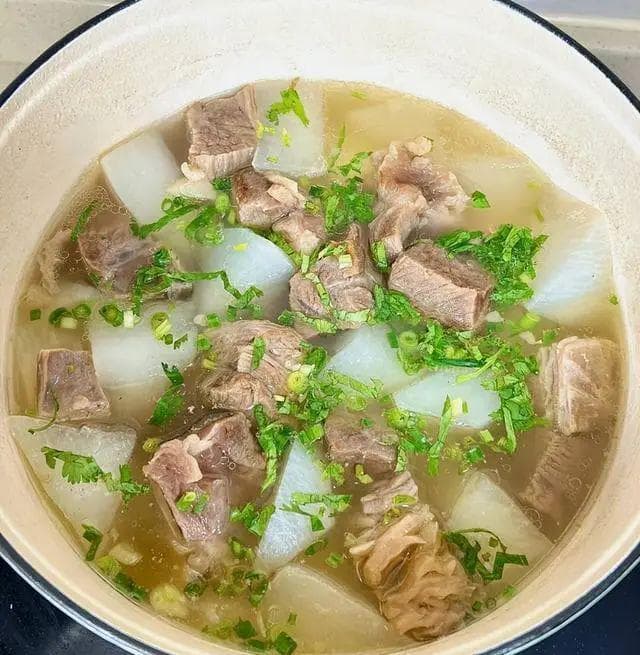 清炖牛肉的做法怎样又烂又软，软嫩多汁入口即化！
