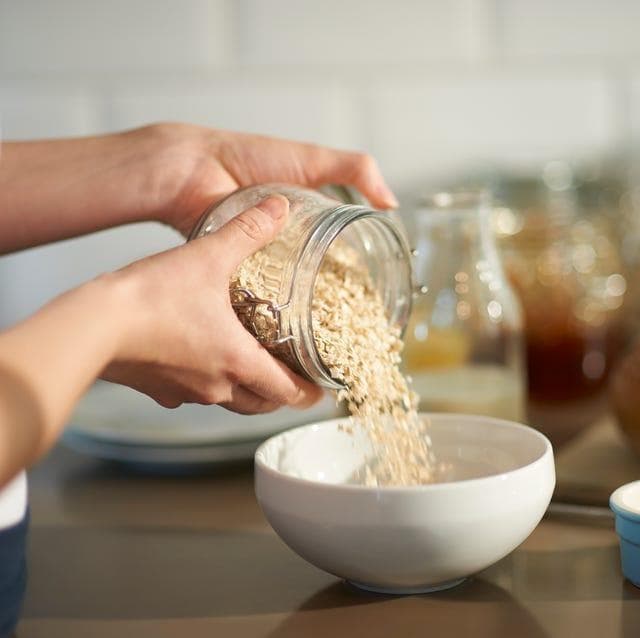 燕麦的营养价值与食用指南：从营养成分到10个创意食谱