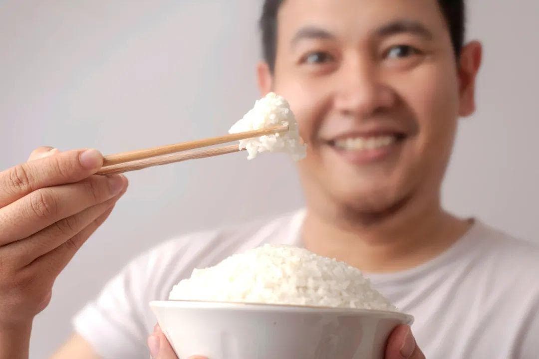 经常吃“冷米饭”，能降血脂、降血糖，甚至脂肪肝也变好了？