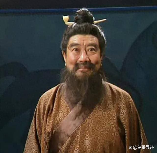 董卓掌权之后，为何要迁都长安？他难道真的是被孙坚打怕了吗？