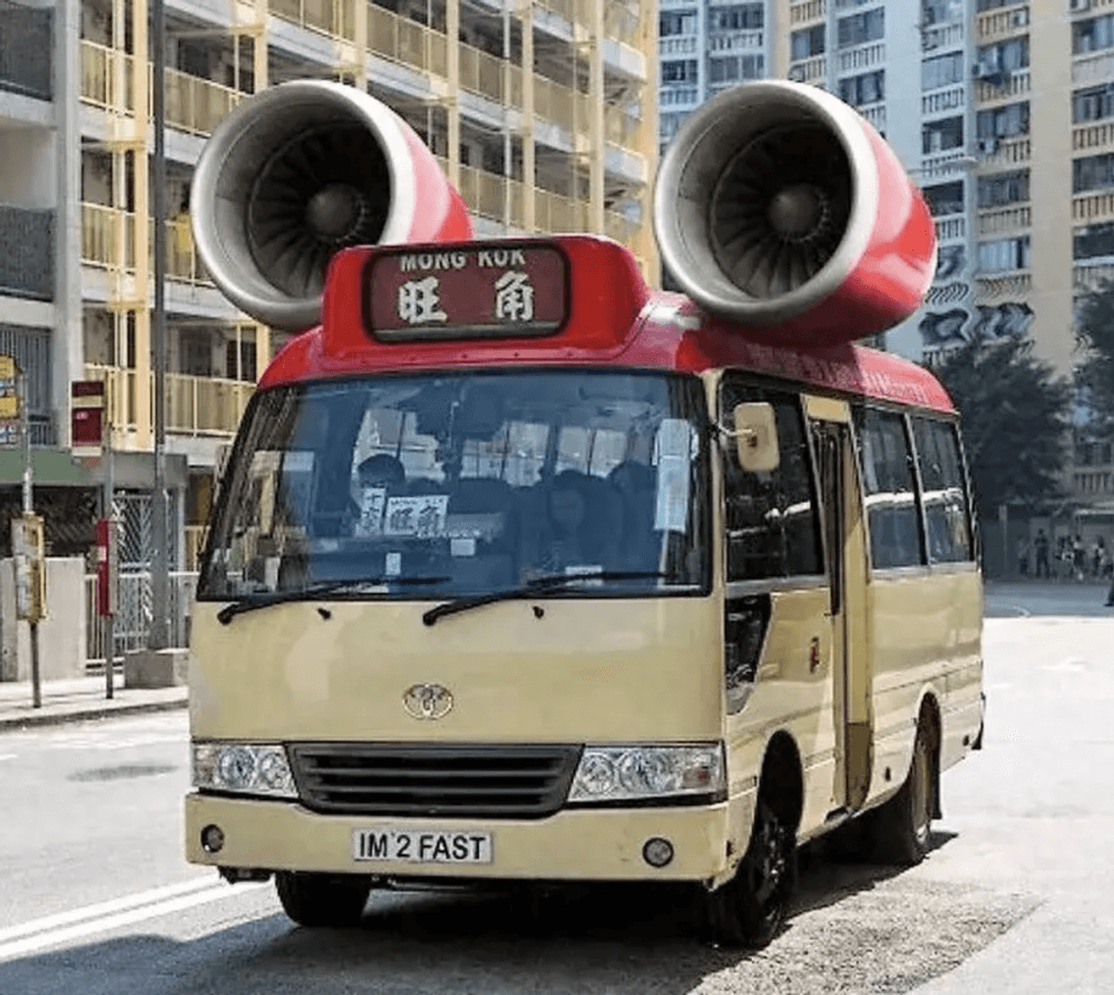 航天员车队换成了国产红旗！“垄断”中国礼宾车的考斯特，为何现在才被换掉