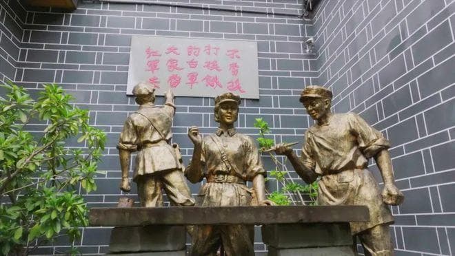 开国将帅之刘伯承林彪，二者谁高谁低呢？