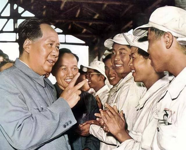 跟毛主席学说话，从说“人话”开始，说大众听得懂的“大白话”