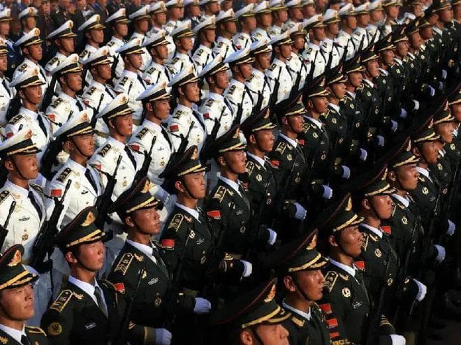 参军退役后，士兵到底能拿多少钱？拿到退伍费，三类事千万不要做