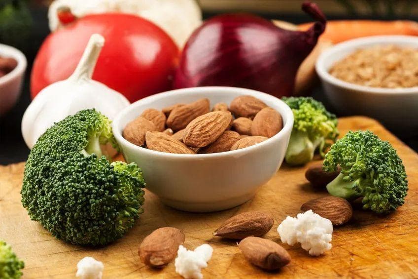 得了糖尿病，吃什么食物最好？“8选8不选”，聪明的糖友都这样吃！