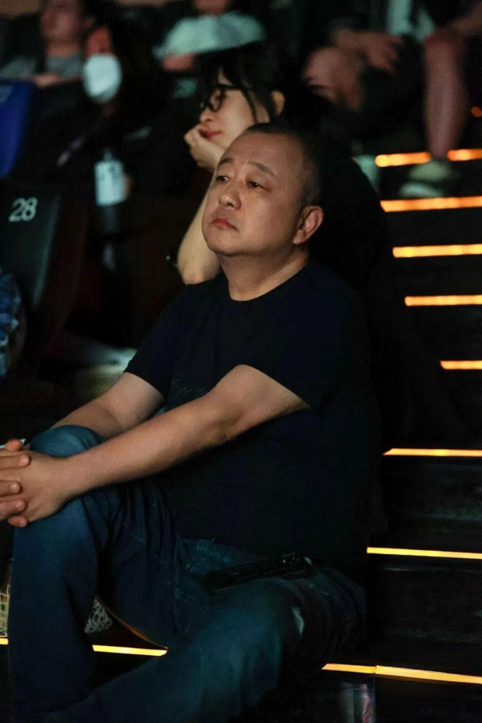 比《黑暗荣耀》更直击人心的悬疑故事，被《微暗之火》拍透了