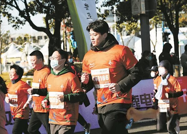 春和景明"跑马热" 宁波马拉松赛事如何"跑步"前进
