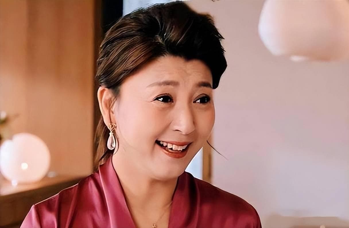 闫学晶新剧《家的温暖》央视热播，演绎温馨家庭故事