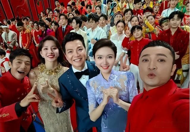 2025央视蛇年春晚首联排路透！这波阵容太绝了