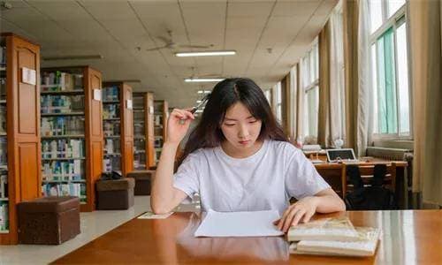 香港考雅思多少钱？详解香港雅思考试费用及相关事项