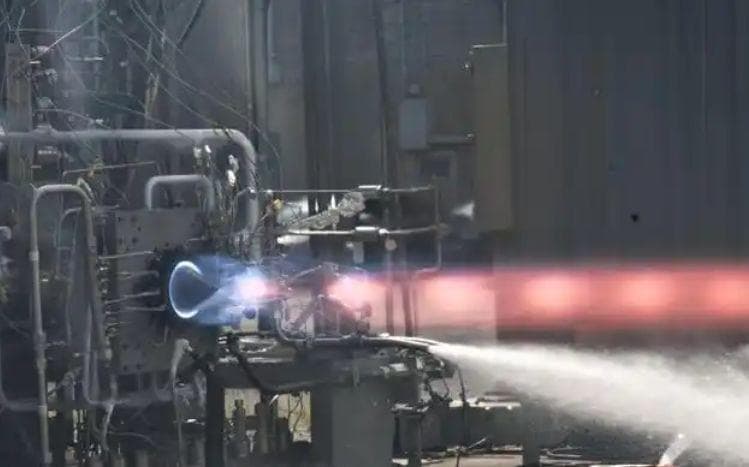 中国测试中的氢氧旋转爆震火箭发动机，能在战斗机上使用吗？