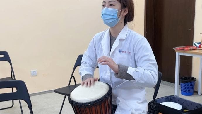 这家医院开出“音乐处方”，上海十院艺术治疗门诊为心灵减压