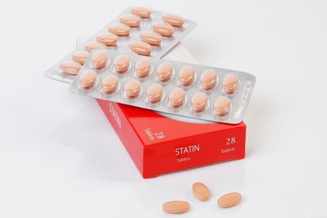 服用他汀药时，有哪些注意事项？医生：尽量避免这三类水果