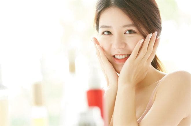 晚上喝水会长眼袋？这不是危言耸听，女性朋友要记好