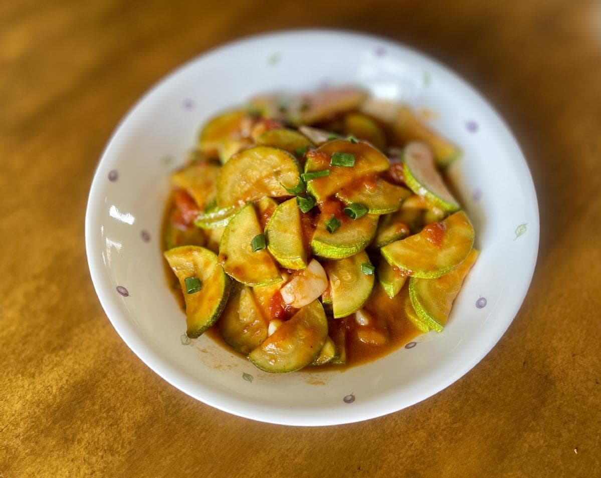 番茄炒西葫芦：清脆诱人 清爽下饭