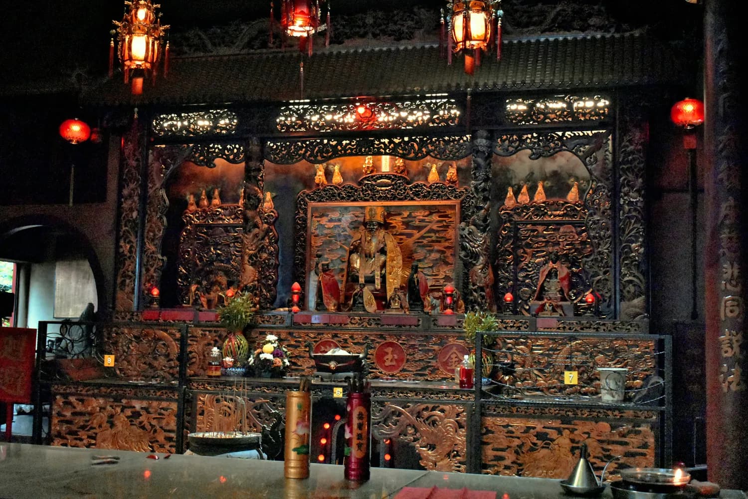 天官赐福：从道教文化到现代家居的风水新宠