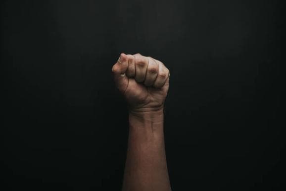 权力的7条法则：权力不是“黑暗”的艺术，而是成功的钥匙