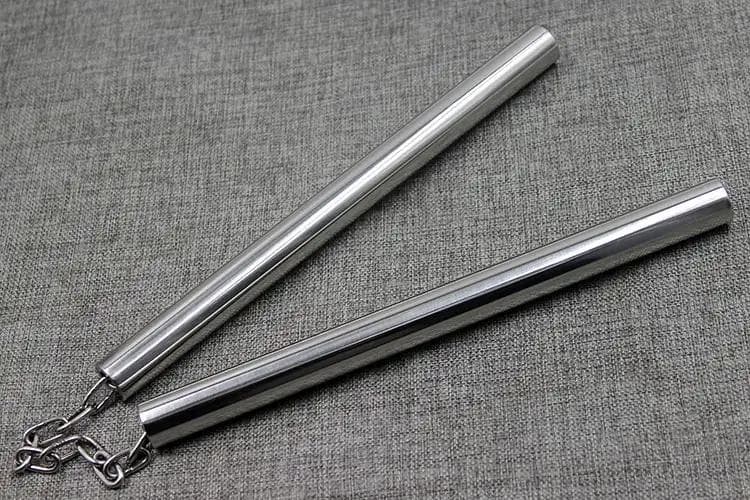 双节棍：从传统武器到现代运动器材