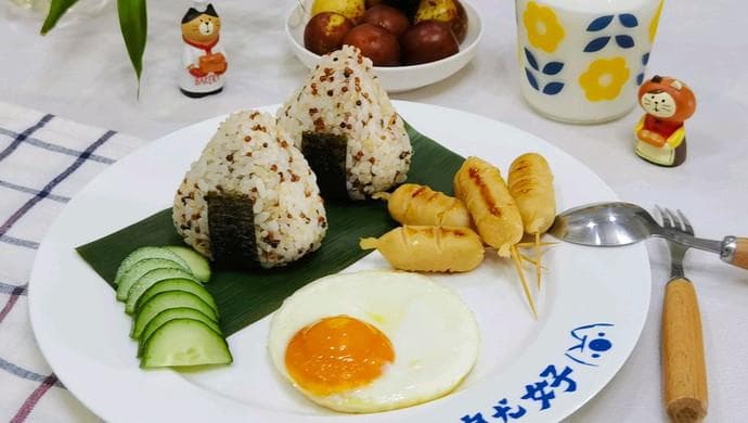 三色藜麦肉松饭团，孩子早餐不再愁