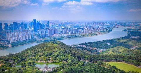 冬季家庭旅行，预算1万以内，推荐多个温暖舒适的地方