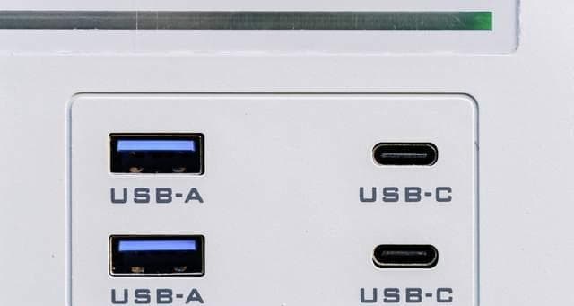 深入了解USB接口及其类型（探索USB接口的发展历程与技术特点）