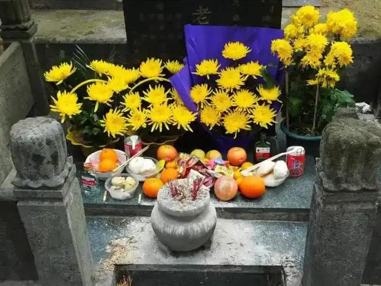 老人去世一年内，这6个日子很重要，最好要去祭扫，了解下别不当回事