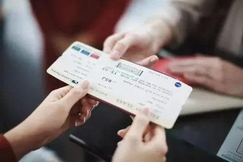“信”预警 | “机票骗局”频发！专家提醒正规途径购票更有出行保障