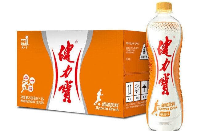 运动饮料是电解质水吗？运动饮料和功能饮料的区别