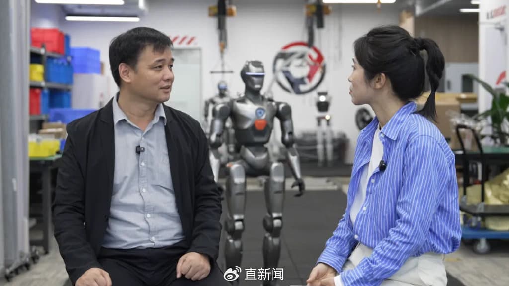 深圳众擎何以“狂奔”？丨机器人进化论①